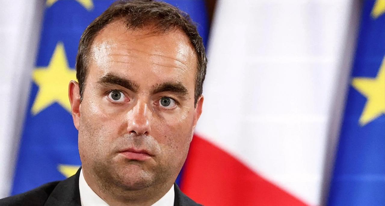 法国表态！
就在今天，法国国防部长勒科尔尼表示，如果俄罗斯要求乌克兰非军事化，这