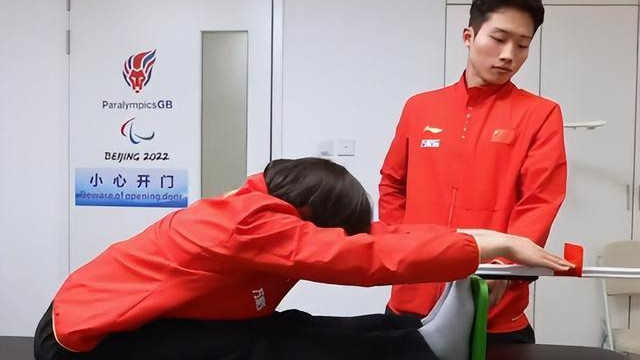 泳坛柔韧度新排名：陈芋汐勉强上榜，全红婵第三，第一名让我意外