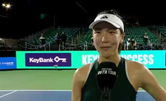 中国网球美女王欣瑜真是太可爱了！今天王欣瑜在WTA克利夫兰冠军赛女单1/4决赛中