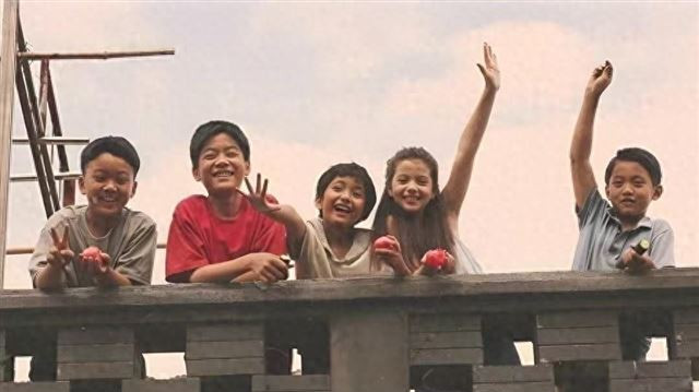 《北上》央视首播，白鹿涂黑粉戴牙套，还有星二代陈小艺儿子参演