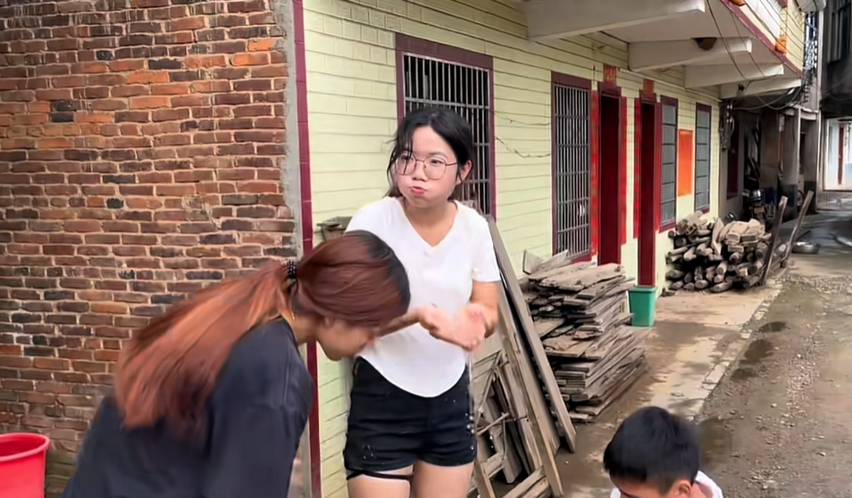 高考完孩子回家了，好好休息休息吧！