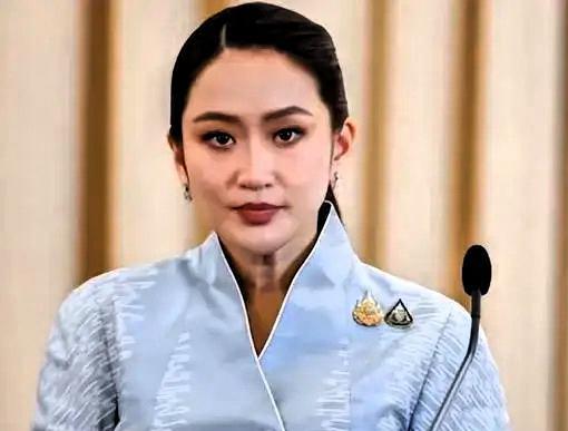 泰方称：超10名泰国士兵交火中受伤！
今天，泰国与柬埔寨在两国边境争议地区发生交