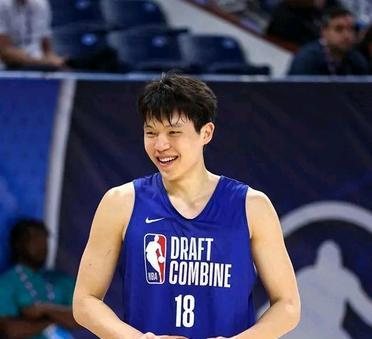 杨瀚森将是令NBA重新定义黄种人篮球天赋的那个人！

姚明也好、易建联也罢，王治