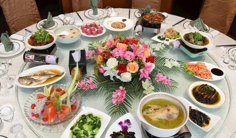 #让退休老人最开心的是什么#
自己身体好，身体棒。
能上山下海，能大步跑路，能喝