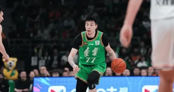 有记者透露张镇麟来到上海之后，合同平移直接签顶薪，这就很舒服了，毕竟cba的顶薪