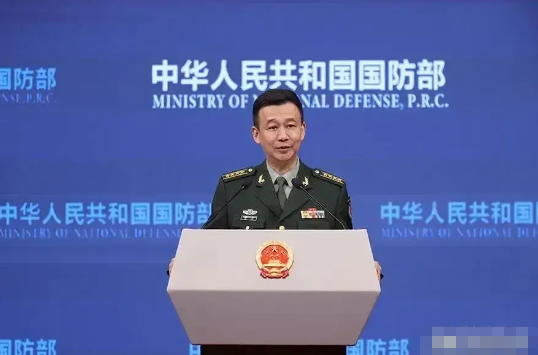 反杀+1，自从咱们的发言人学会反问，答记者问就简单多了。针对中国军舰在澳大利亚军