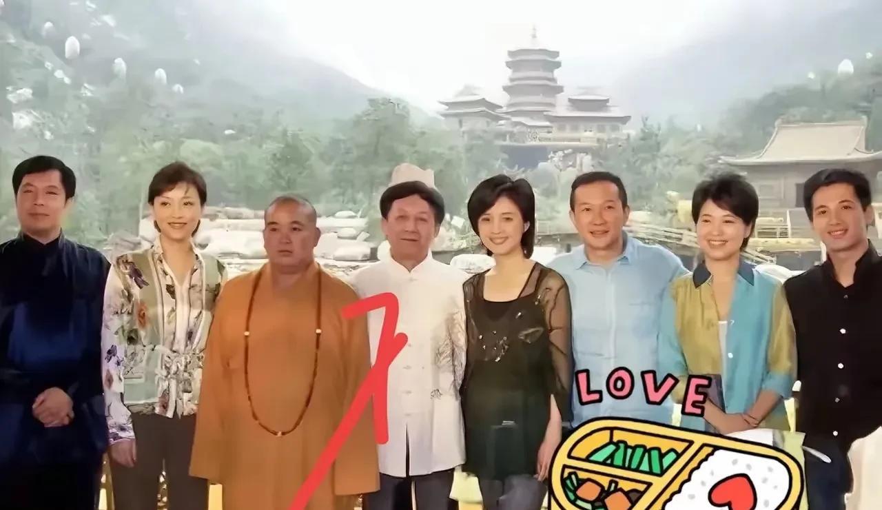 易中天活生生将释永信和那个黑衣女子隔开了，长老面带嗔怒，易老得意洋洋，这样的易中