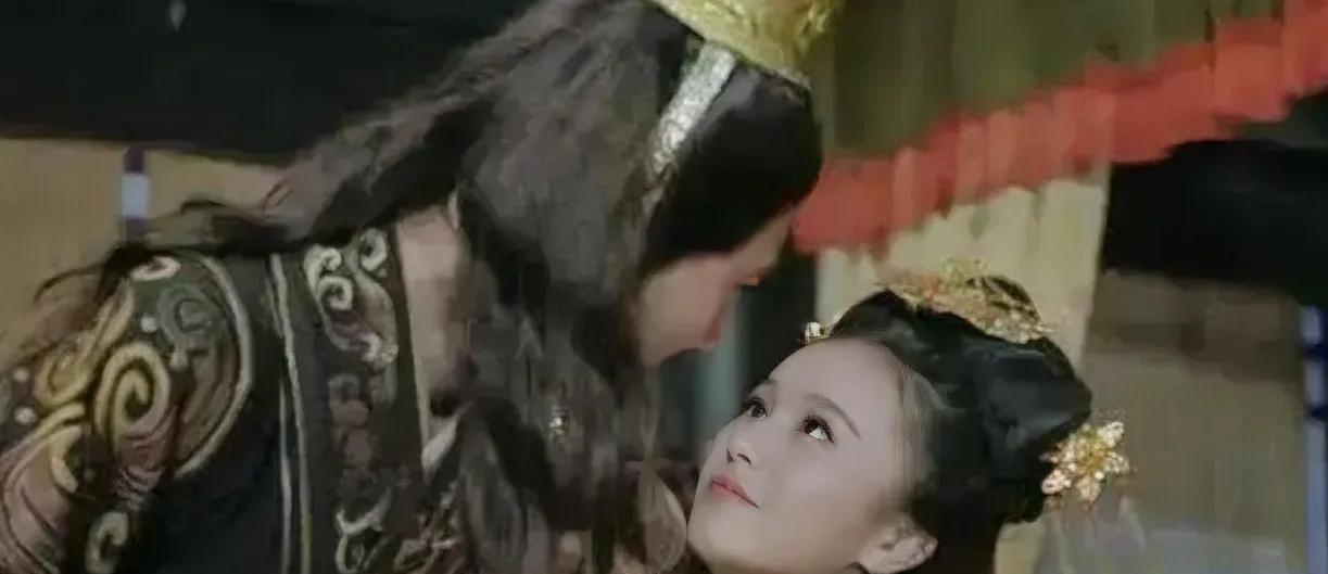 公元300年，赵王司马伦一脸讨好地找到侄孙媳妇、晋惠帝司马衷的皇后贾南风说：“我