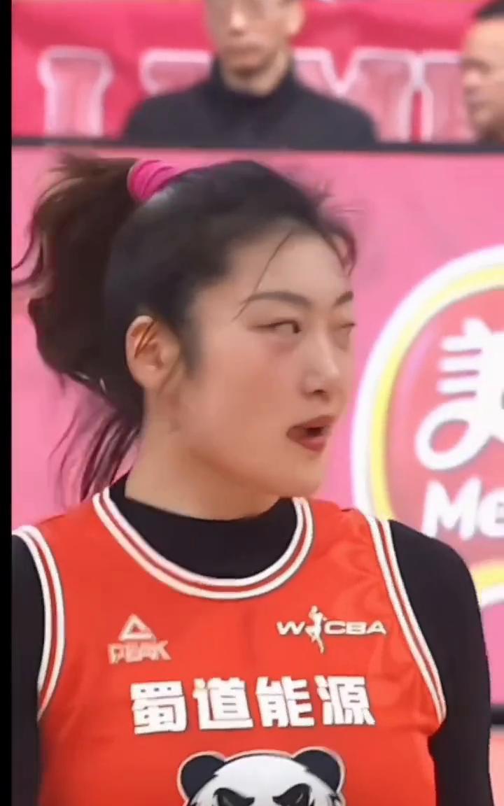 无解进攻。
来看李梦的技术，在赛场上多么的无解。