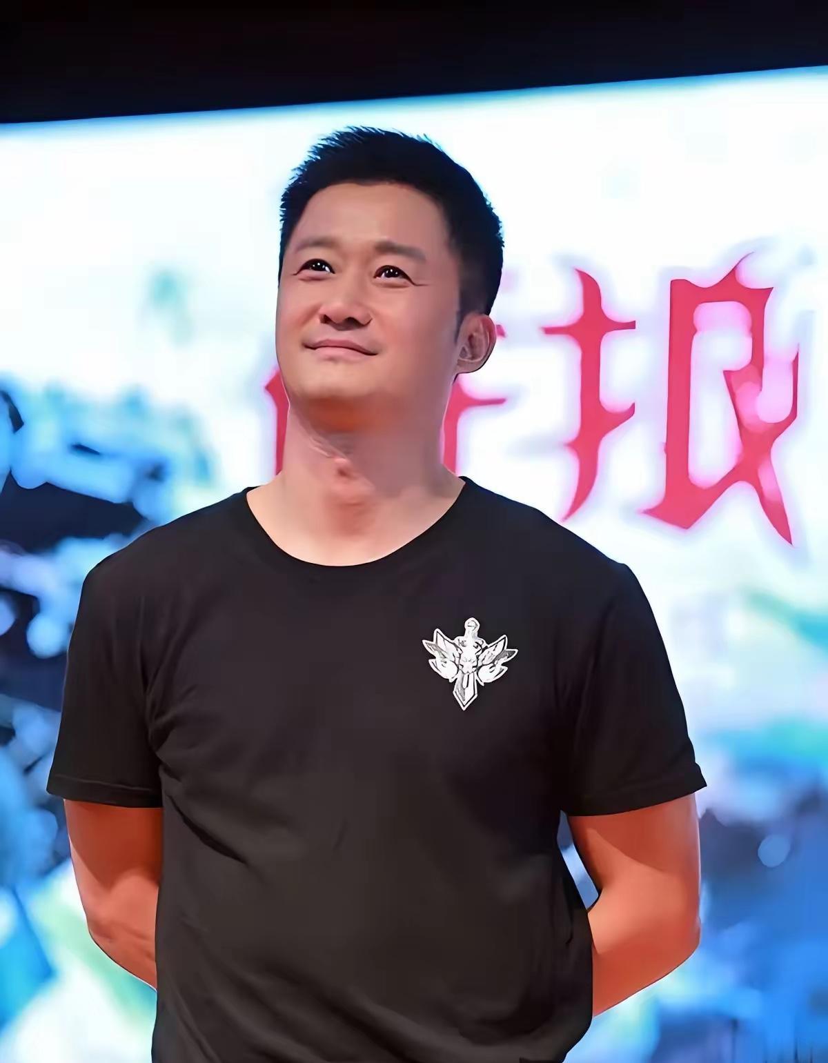 我有一种预感，
吴京以后可能不敢轻易的拍电影了，
因为他真的伤不起了，毕竟自己也