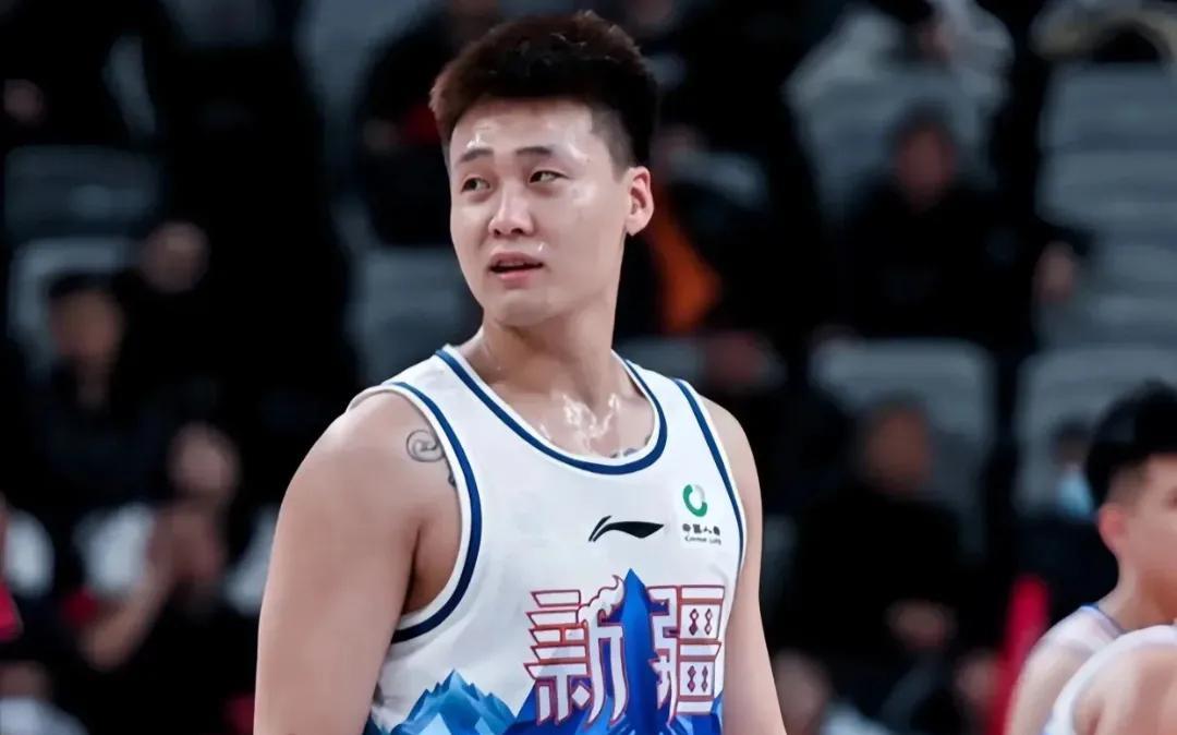 早两天小编说赵睿加盟北京你们还不信，现在信了吧！赵睿提前结束一年顶薪，选择加盟北