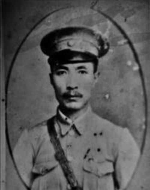 1927年，南昌起义前，原计划让韦杵担任第9军军长，朱德担任第9军副军长，谁知就