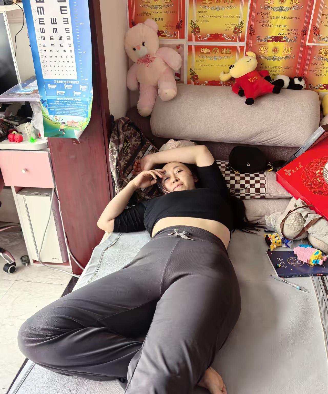 要不要出去打一段时间工再回来，
     降不住呀