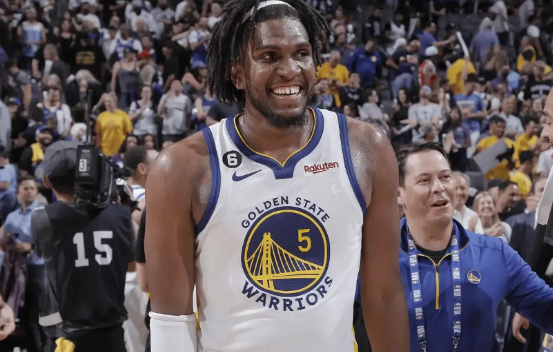 卢尼今天透露最终离开勇士，是因为对科尔以及球队不尊重自己而感到不满。
这是鹈鹕的