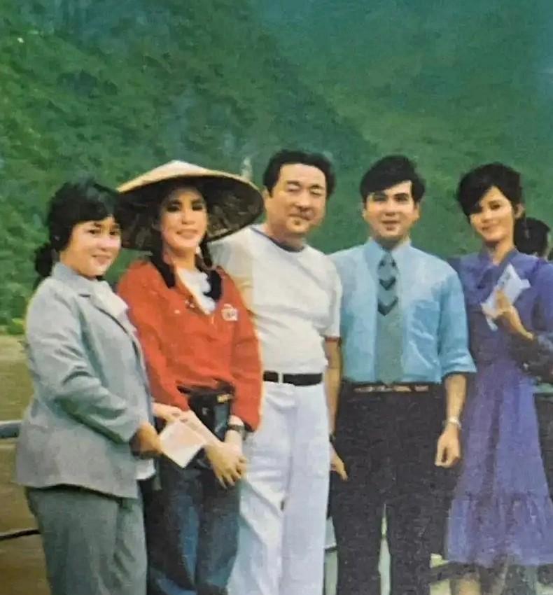 上世纪六十年代，影片《刘三姐》风靡大江南北，“刘三姐”的扮演者黄婉秋一炮打响，成