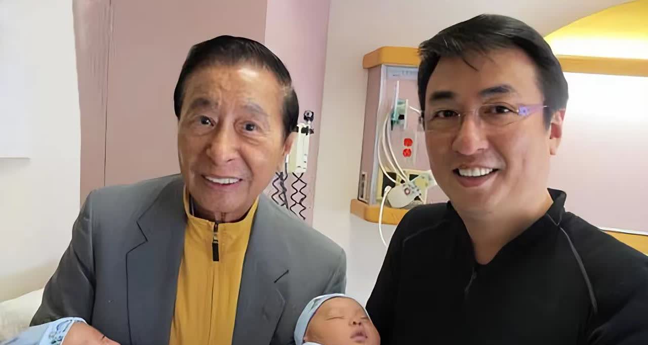 徐子淇她终于能松口气，不用再硬撑着了！

想当年她怀着三胎，公公李兆基那话太