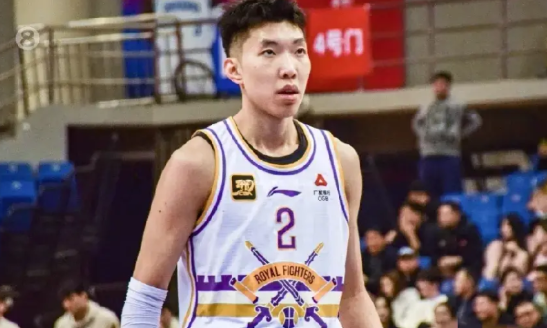 郭指导你是要走老乔的老路吗？胡明轩打那么差，你还让他打一号位，很多人都能看出来，