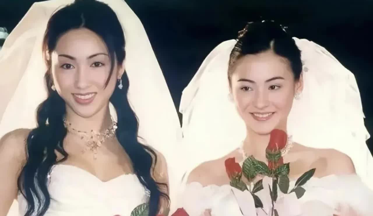 张柏芝居然觉得自己美不过黎姿，但我从这两个人合照里面发现黎姿的眉毛跟蜡笔小新似的