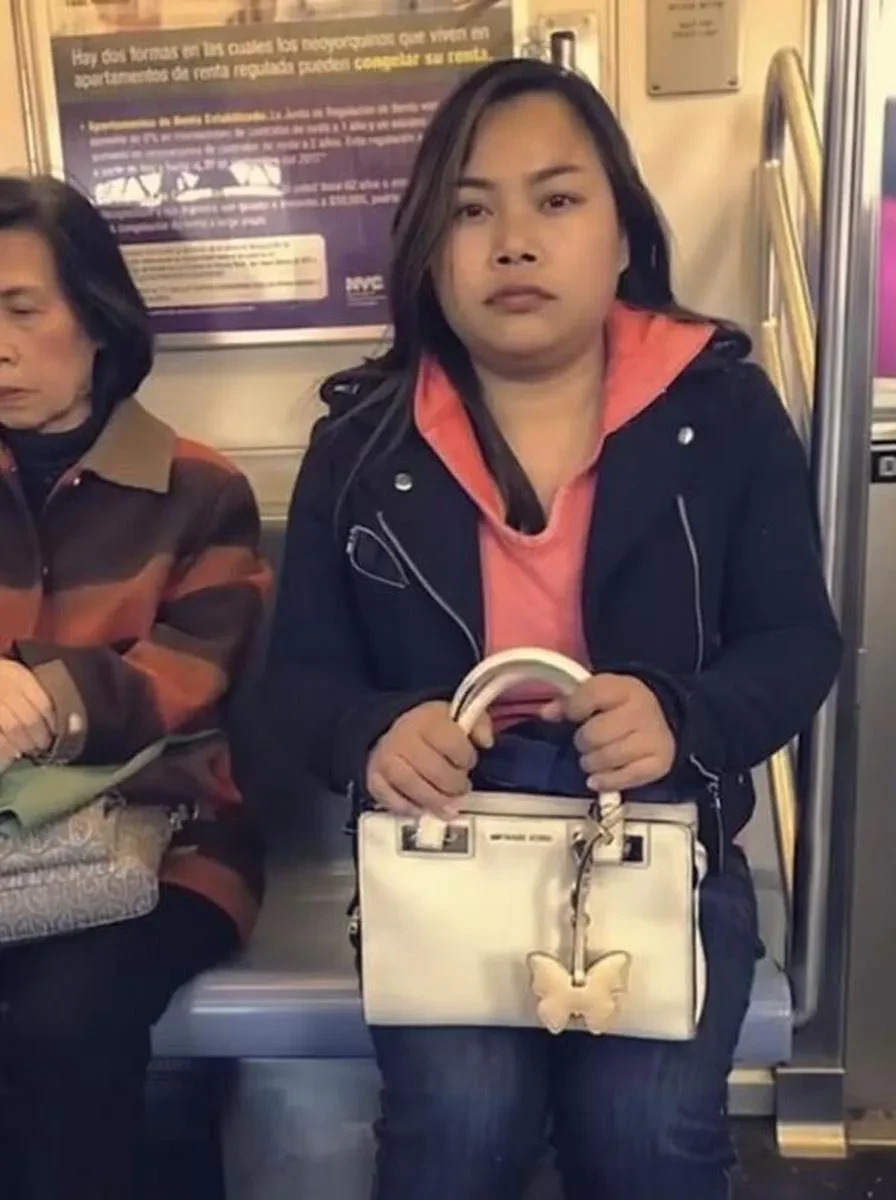 凤姐美国15年：没绿卡咋办？











曾经红遍大江南北的网红鼻祖凤