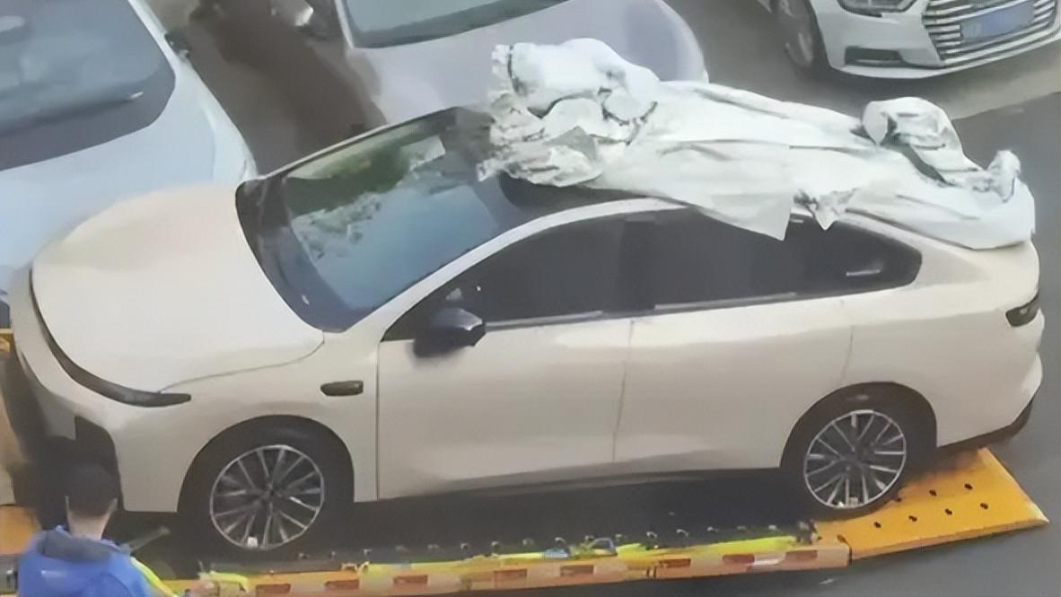 续航600km起步？零跑B01上海车展亮相，激光雷达+8295芯是亮点！