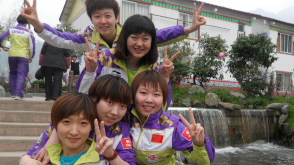 珍贵的中国女乒5朵花的合影：刘诗雯颜值很高，朱雨玲俏皮又灵动