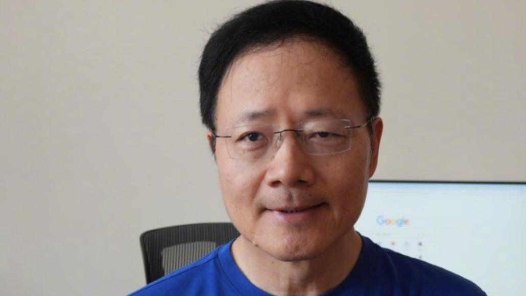 中国网友调侃美国右翼反华主播查理柯克之死，复旦严峰竟称此举突破人类文明底线！