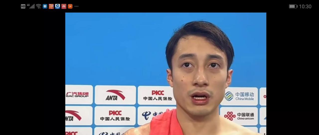 认识一下练俊杰
练俊杰，广西梧州人。8岁来到山东烟台跳水队训练。10岁来到省队济