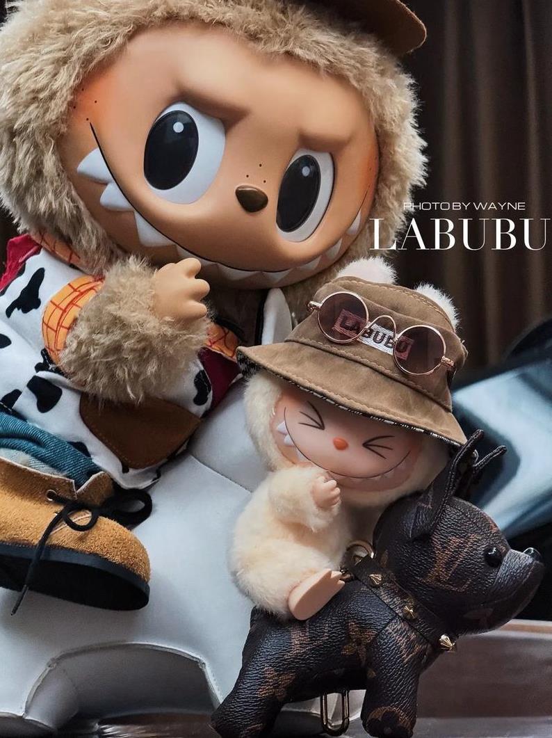 加价200%，欧美玩家跪求中国制造！”Labubu如何征服全球？
曾被嘲“怪异审
