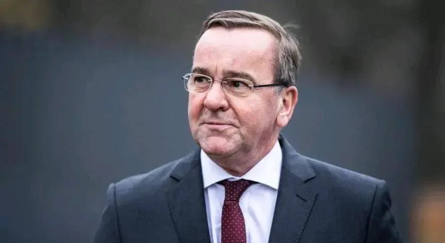 德国防长强硬表态了！德国防长公开指出，美国想要把乌克兰领土送给俄罗斯，这太过分了