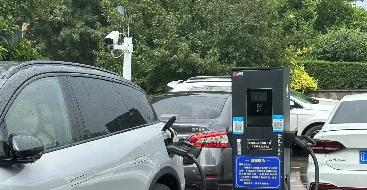 电动汽车“每天充电”和“用完充电”，哪个更伤电池？快充好，还是慢充好？做错可是很