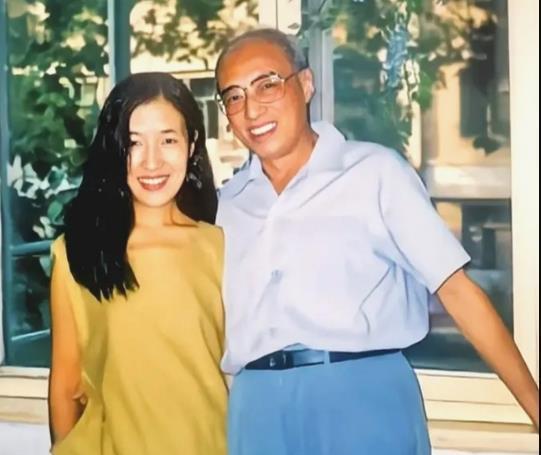 1986年，65岁的火箭专家杨南生娶了29岁的张严平，张严平的父母不同意，不料，
