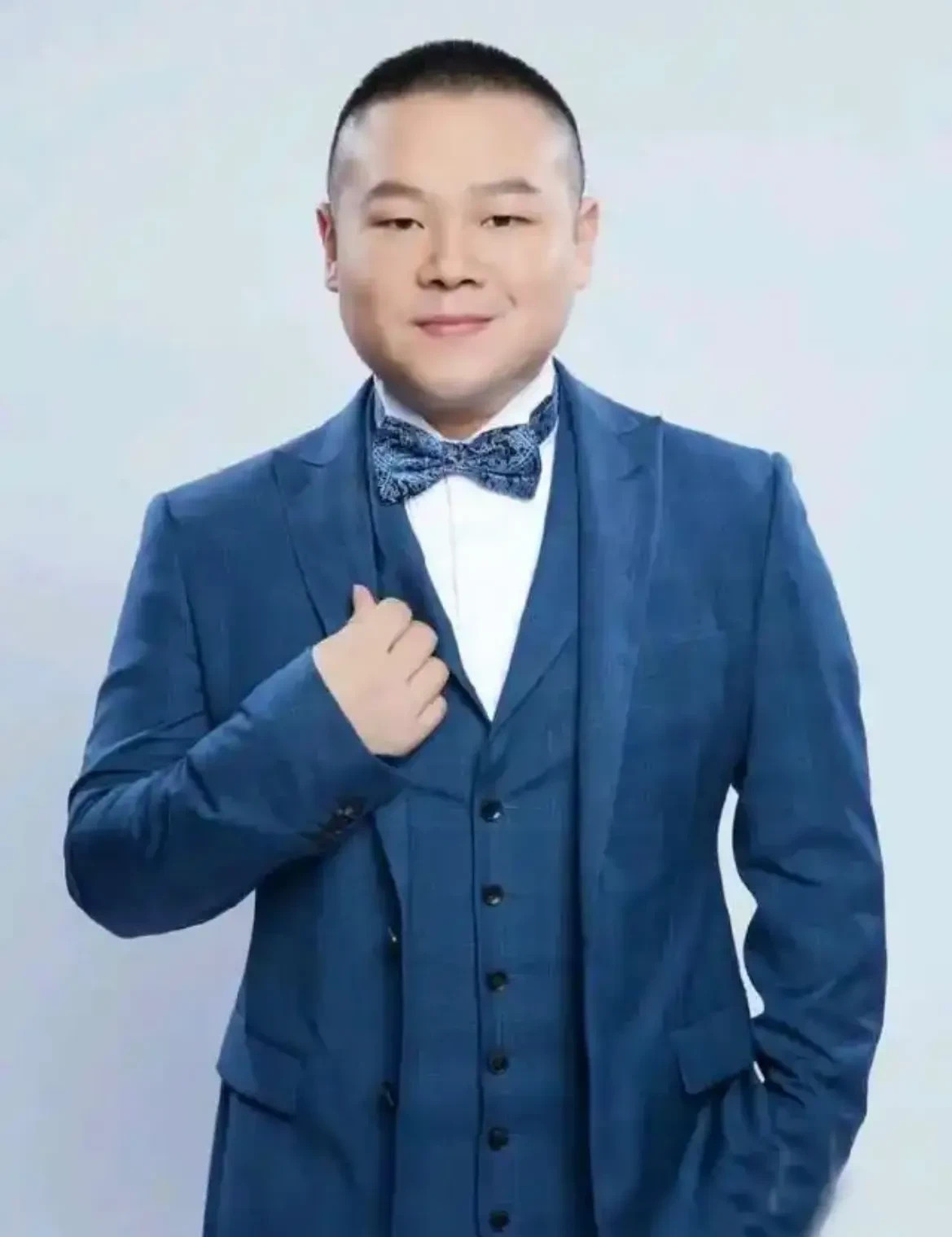 德云社相声演员你最喜欢谁











怎么回事？德云社这是要上天啊！岳
