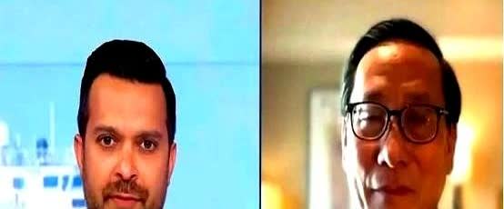英国记者当场发难：“南海仲裁你中国凭啥不认？”
高志凯一句话给怼回去了：
“