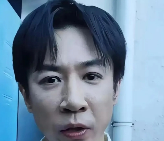 张维伊这是想彻底躺平了？俩人经济条件本来就不对等，他一年挣80万没房，董璇600