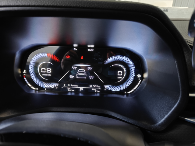 帝豪龙腾版自动挡仪表盘
2025款吉利帝豪龙腾版自动挡