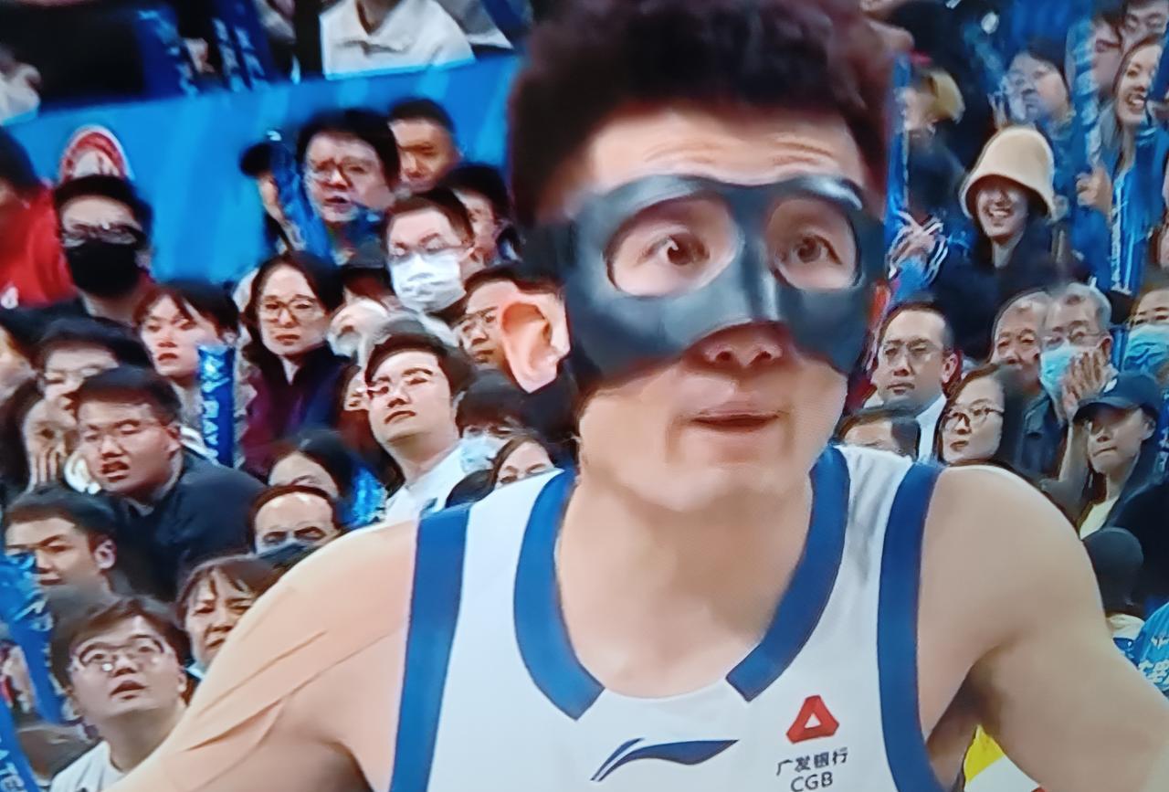 昨晚浙江方兴渡与北京北汽这场天王山之战，不仅全国球迷，就连广东男篮的球迷也终于看