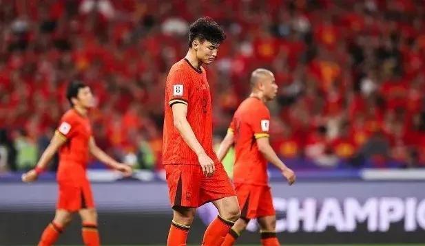 都没有撤？国足赞助商都在执行合同！包括比亚迪也是暂停合作，并没有撤销，都在观望，