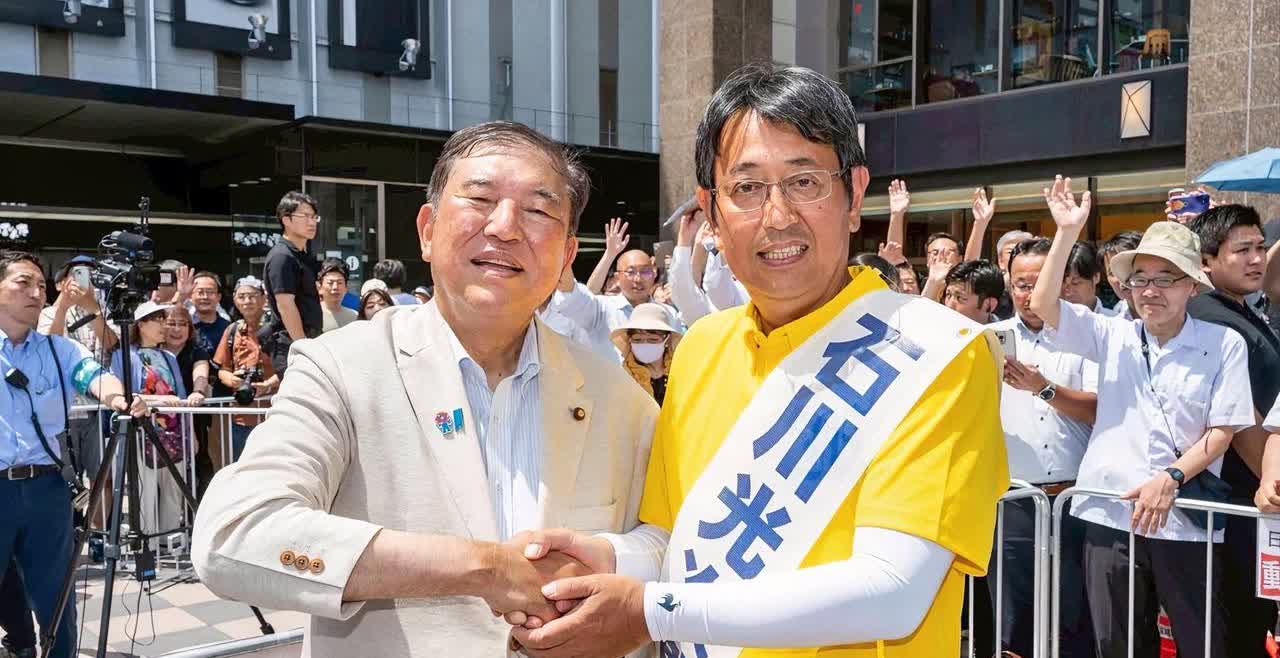 定了，日本首相惨败
当地时间21日，在20日举行的日本第27届参议院选举中，日