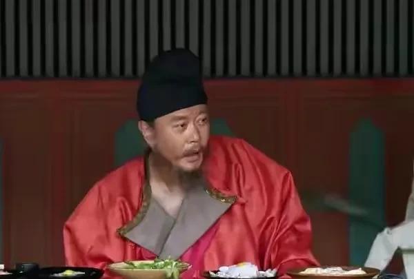 《长安的荔枝》大结局，何有光并非真正的岭南刺史，而是冒名顶替的海盗。
10年前，