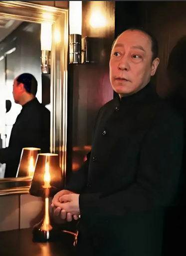 电视剧《生万物》最拉胯的，

不是尝试转型首演村姑的杨幂，

也不是小品演员转战