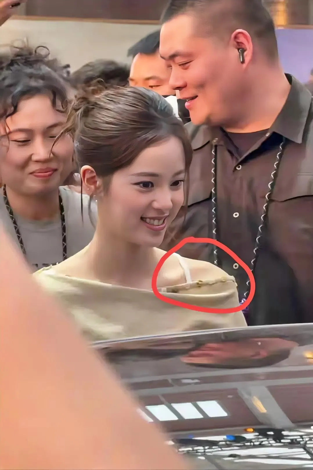 给未来找媳妇的婆婆提个建议，
儿子找女朋友，千万不要找欧阳娜娜这种的，不是因为她