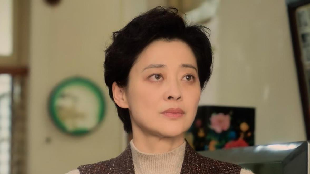 带女儿进组？高露女儿参演《六姊妹》，高颜值出圈，演技惊鸿一瞥