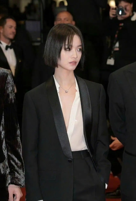 金鸡影后李庚希，你们觉得好看吗？
