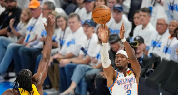 步行者连下2城，还是雷霆扳回一局？苏群给出答案，态度十分明显
NBA总决赛步行者