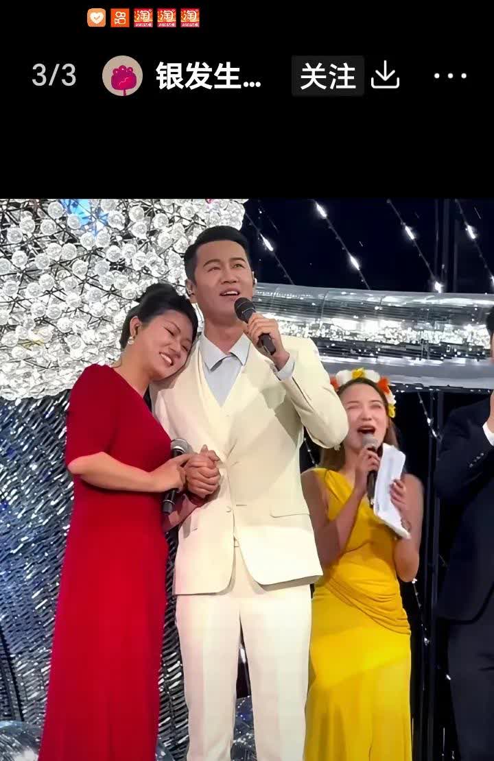 网络上围绕徐罗二人的话题连绵不断，网友对他们的各种批评此起彼伏，热闹非凡。大家对