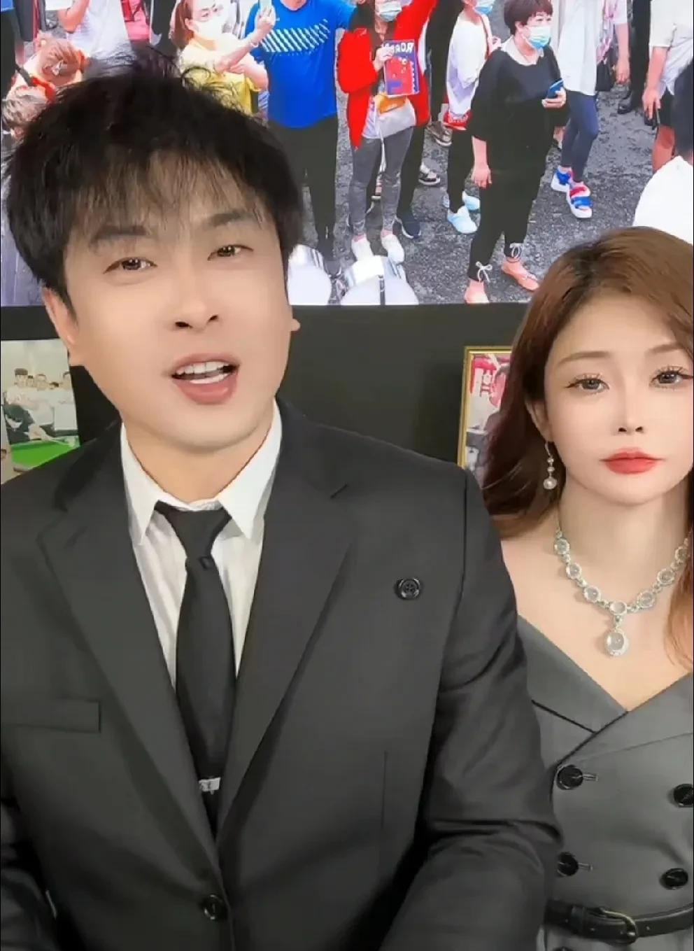 阿宇直言辛巴传位雪大，这就是夫妻患难见真情！
          驴家阿宇直言辛