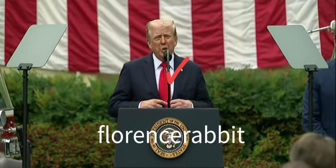 美国总统站到防弹玻璃后演讲！查理的追悼会今天在亚利桑那州格伦代尔的体育场举行。数