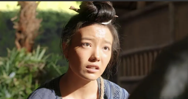 无法共情李善德，也千万别去共情李善德。大鱼吃小鱼，小鱼吃虾米，虾米吃浮萍。李善德