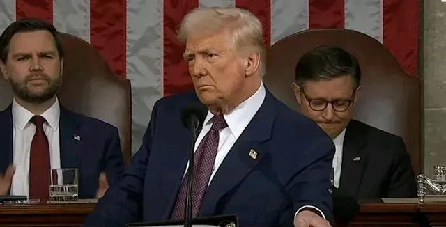 美国摊牌了！
美国总统特朗普表示，美国无论如何都将得到格陵兰岛！