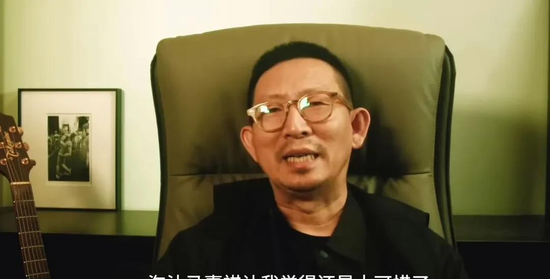 淘汰马嘉祺居然成了这期《歌手》最大的话题。

耳帝评价说这一场和上一场的歌都